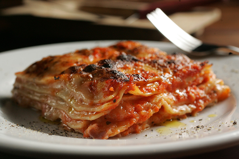 Forquilha: lasanha de presunto, queijos mussarela, parmesão e provolone