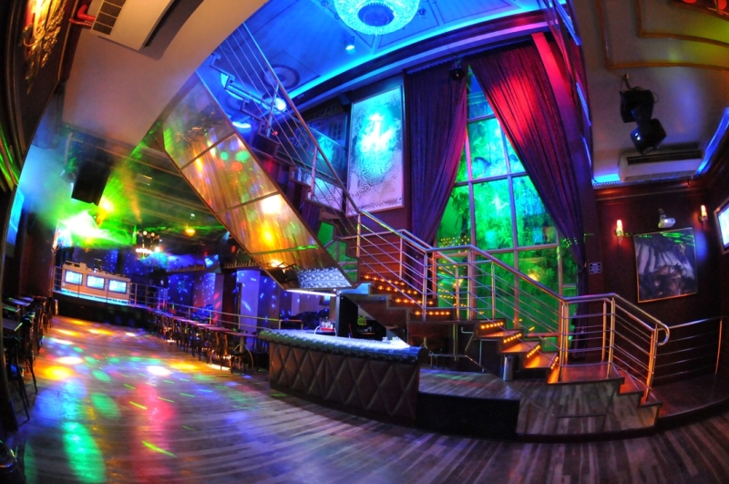 le-reve-club.jpeg