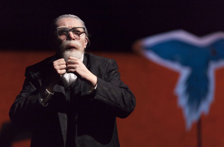 Juliana Galdino: adaptação do romance de Chico Buarque Juliana Galdino: adaptação do romance de Chico Buarque