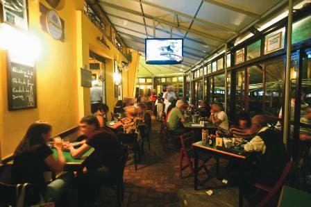 A agradável varanda de esquina A agradável varanda de esquina