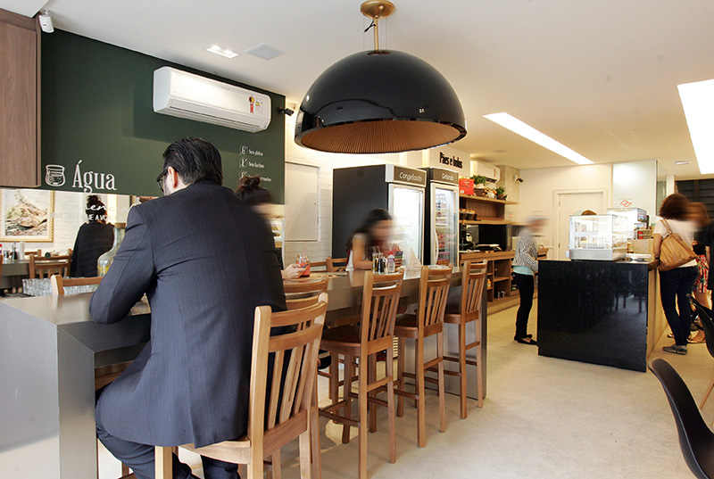 Lilóri Pães e Docesv Lilóri Pães e Docesv