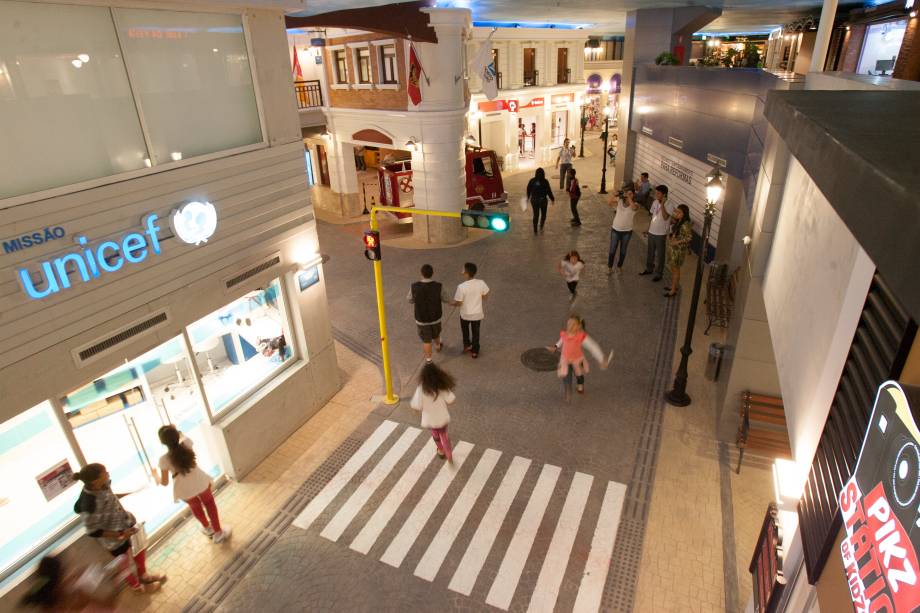 As ruas da cidade chamada KidZania As ruas da cidade chamada KidZania