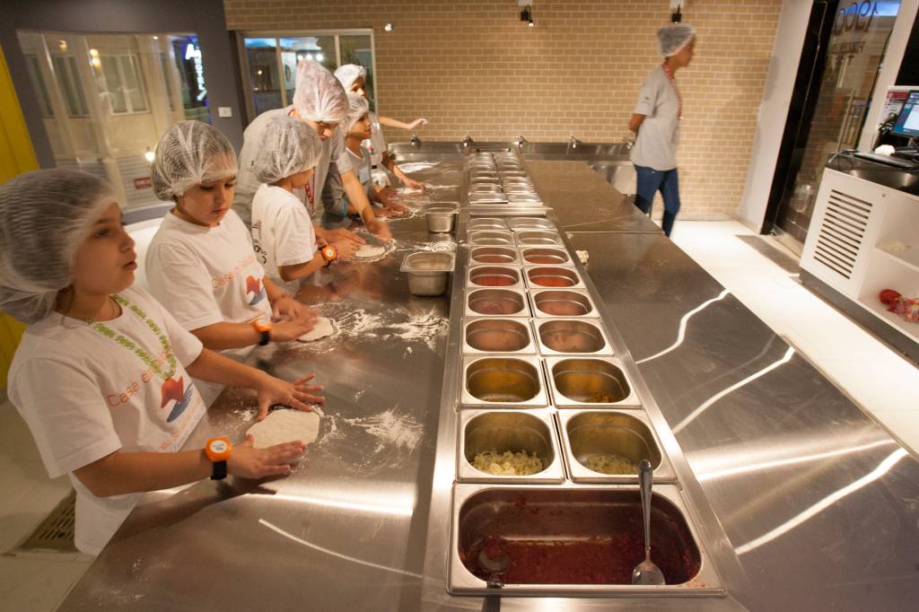 Oficina de culinária é uma das atividades a serem escolhidas Oficina de culinária é uma das atividades a serem escolhidas