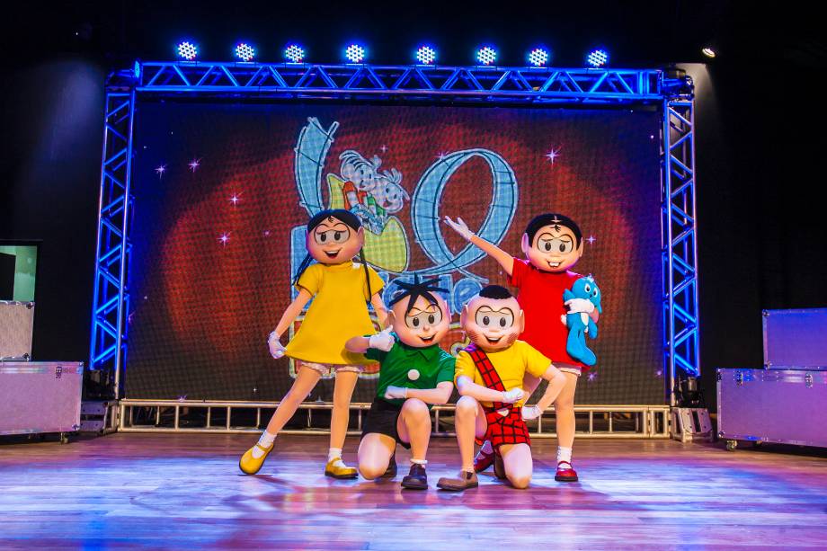 Projeções de LED acompanham a apresentação Projeções de LED acompanham a apresentação