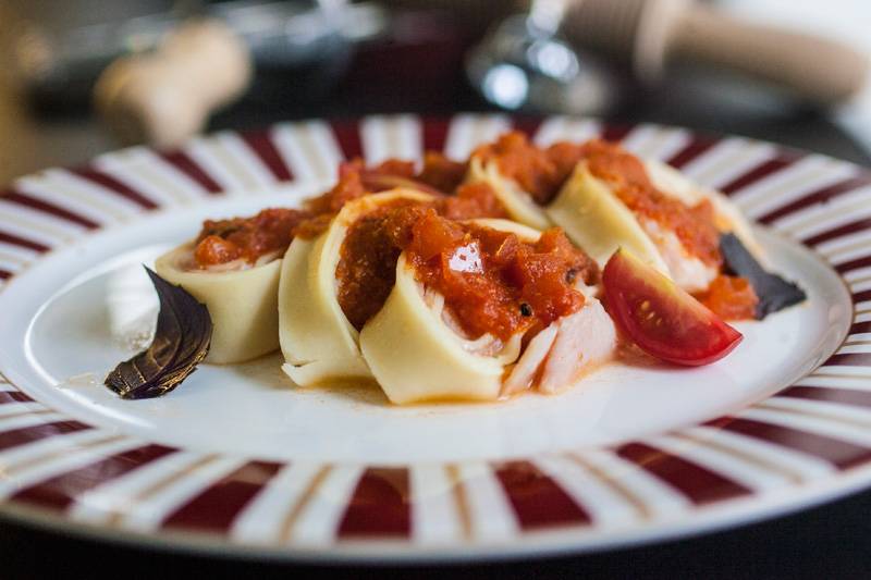 Rondelli de mussarela de búfala e peito de peru Rondelli de mussarela de búfala e peito de peru