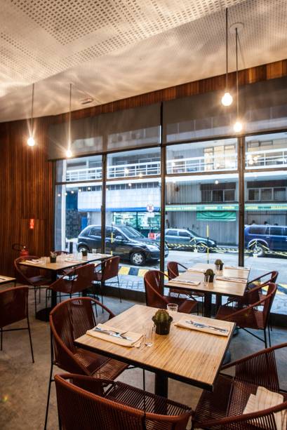 La Central: salão sóbrio e moderno La Central: salão sóbrio e moderno