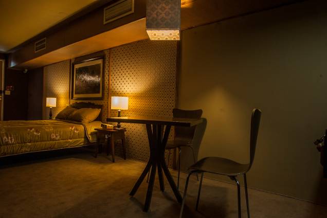 No hotel, você deve libertar uma pessoa que foi sequestrada No hotel, você deve libertar uma pessoa que foi sequestrada