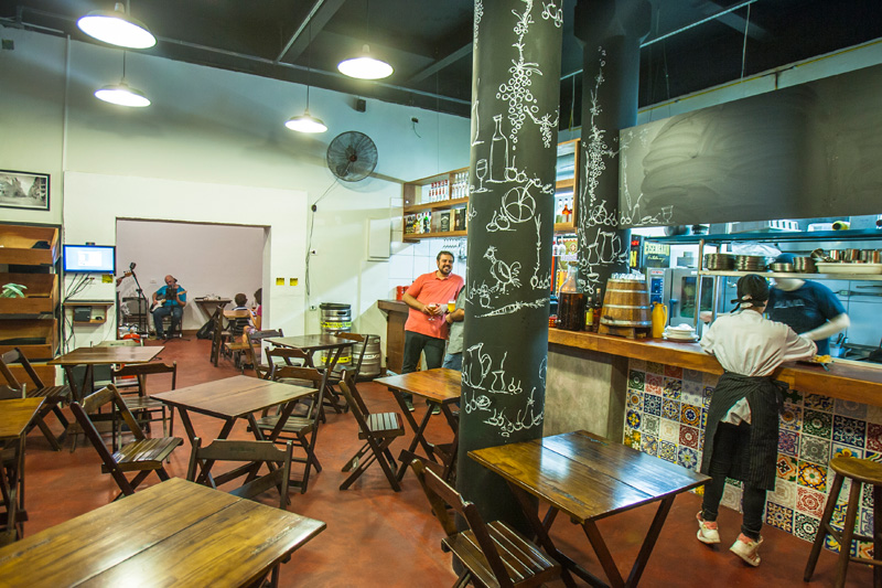 Alma Esquina: nova casa do chef Ivan Achcar Alma Esquina: nova casa do chef Ivan Achcar