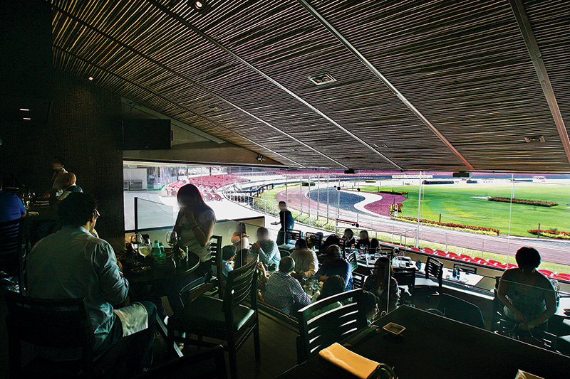 Salão envidraçado: de frente para o campo do São Paulo Salão envidraçado: de frente para o campo do São Paulo