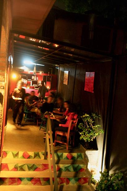 O despojado ambiente: point de jovens estudantes O despojado ambiente: point de jovens estudantes