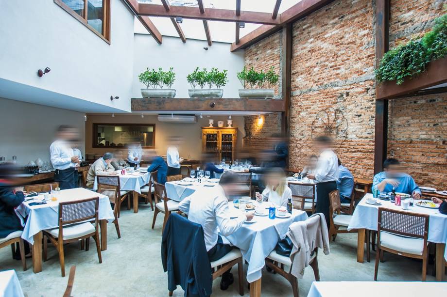 O confortável sobrado fica lotado nos fins de semana O confortável sobrado fica lotado nos fins de semana