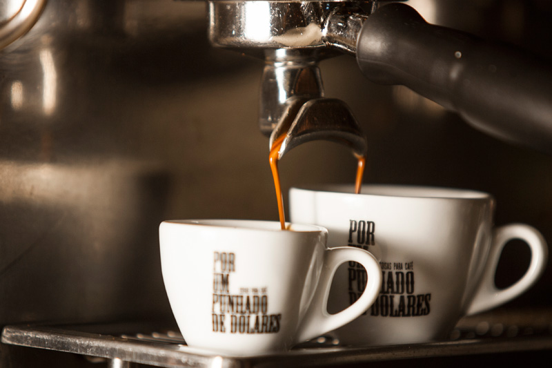 É possível encontrar cafés vindos da Bahia e de países como a Etiópia É possível encontrar cafés vindos da Bahia e de países como a Etiópia