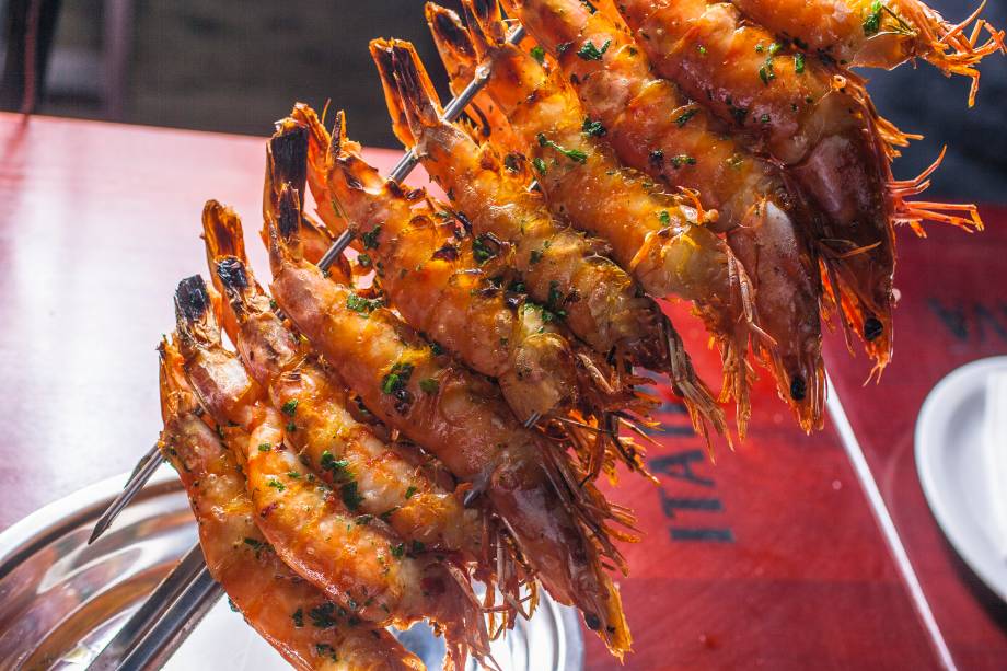 Espeto de camarões Espeto de camarões