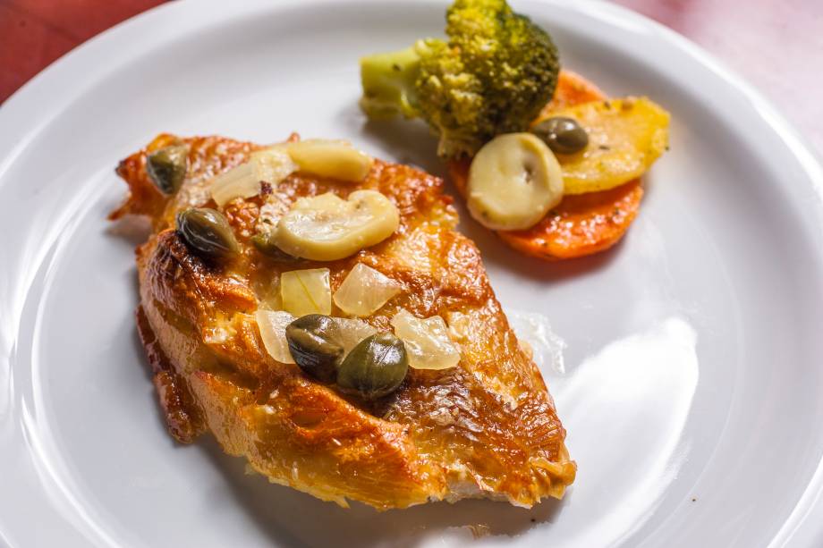 Até 7 de dezembro, por 69,90 reais, é possível comer à vontade receitas como o saint peter ao molho de alcaparra e cogumelo-de-paris em conserva Até 7 de dezembro, por 69,90 reais, é possível comer à vontade receitas como o saint peter ao molho de alcaparra e cogumelo-de-paris em conserva