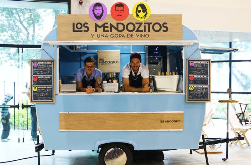 Los Mendozitos: bar itinerante de vinhos produzidos na região de Mendoza Los Mendozitos: bar itinerante de vinhos produzidos na região de Mendoza