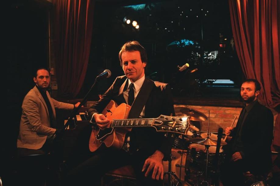 O trio do guitarrista Daniel Daibem (à frente): atrações da casa O trio do guitarrista Daniel Daibem (à frente): atrações da casa