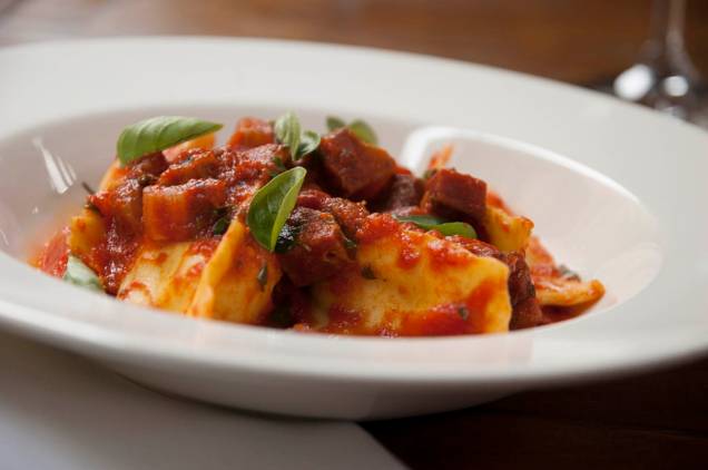 Mangiare: agnelotti com mussarela e lombo Mangiare: agnelotti com mussarela e lombo