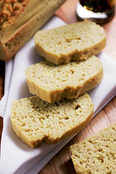 Pão de farinhas de arroz e de mandioca mais fécula de batata Pão de farinhas de arroz e de mandioca mais fécula de batata