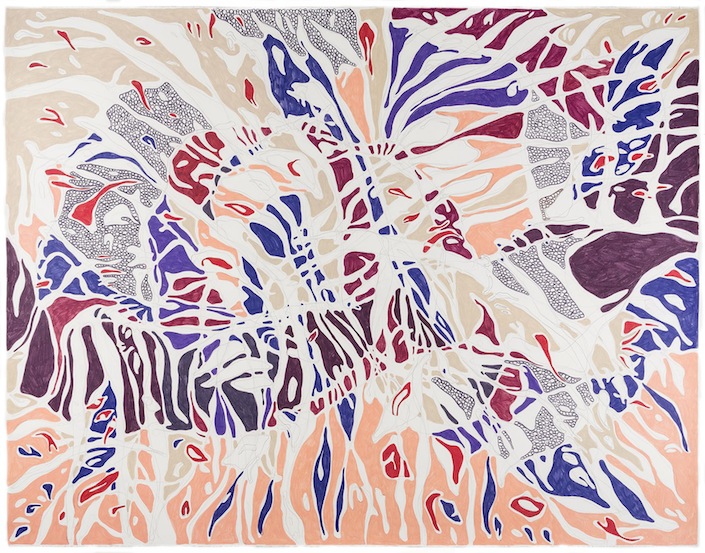 Marcia usa grafite e lápis de cor para realizar os desenhos Marcia usa grafite e lápis de cor para realizar os desenhos