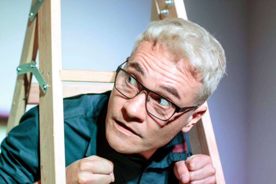 Márcio Cardoso: seis personagens em monólogo Márcio Cardoso: seis personagens em monólogo