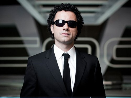 O apresentador do CQC, Marco Luque O apresentador do CQC, Marco Luque