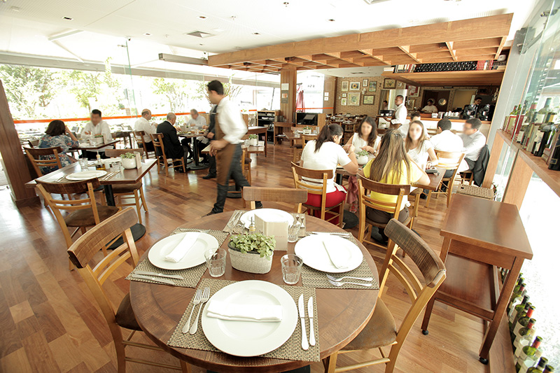 Com a chegada do empresário Arri Coser na sociedade, a casa agora opera como cantina chique Com a chegada do empresário Arri Coser na sociedade, a casa agora opera como cantina chique