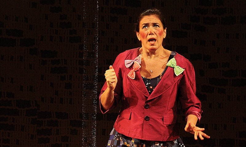 Uma solteirona com muita fé: Lilia Cabral faz sucesso com a comédia Maria do Caritó Uma solteirona com muita fé: Lilia Cabral faz sucesso com a comédia Maria do Caritó