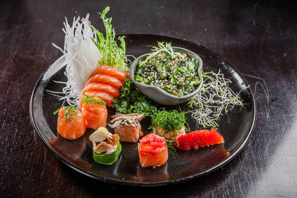 Sushis e sashimis servidos no rodízio do Manihi Sushi Sushis e sashimis servidos no rodízio do Manihi Sushi