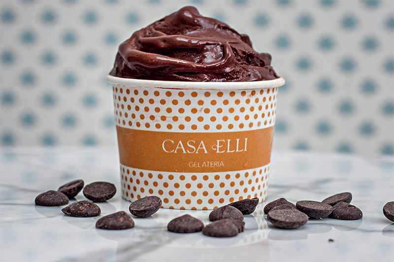 Chocolate amargo sem leite: R$ 10,00 a pequena porção Chocolate amargo sem leite: R$ 10,00 a pequena porção