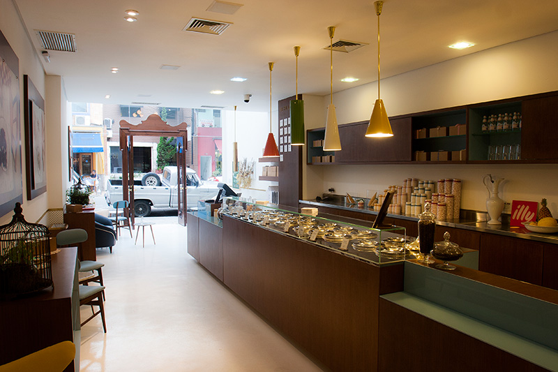 Casa Elli: ambiente charmoso, decorado com papel de parede estampado Casa Elli: ambiente charmoso, decorado com papel de parede estampado