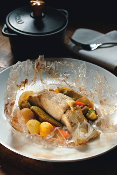 Olhete na companhia de vegetais Olhete na companhia de vegetais