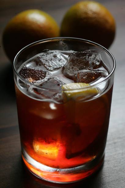 Negroni: um dos drinques do bar