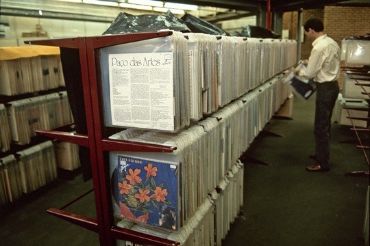 A Discoteca Oneyda Alvarenga foi criada em 1935 por Mário de Andrade. Ela já passou por várias sedes, chegando ao CCSP em 1982 A Discoteca Oneyda Alvarenga foi criada em 1935 por Mário de Andrade. Ela já passou por várias sedes, chegando ao CCSP em 1982