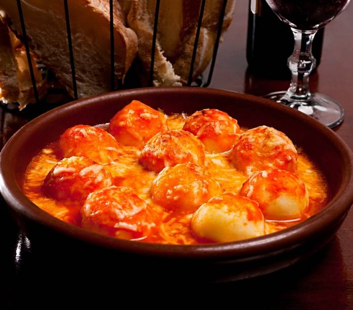 Nhoque do Spazio Gastronomico: massa de batata vem recheada de mussarela Nhoque do Spazio Gastronomico: massa de batata vem recheada de mussarela