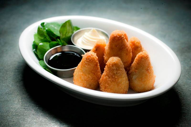 As coxinhas de siri, bem cremosas As coxinhas de siri, bem cremosas