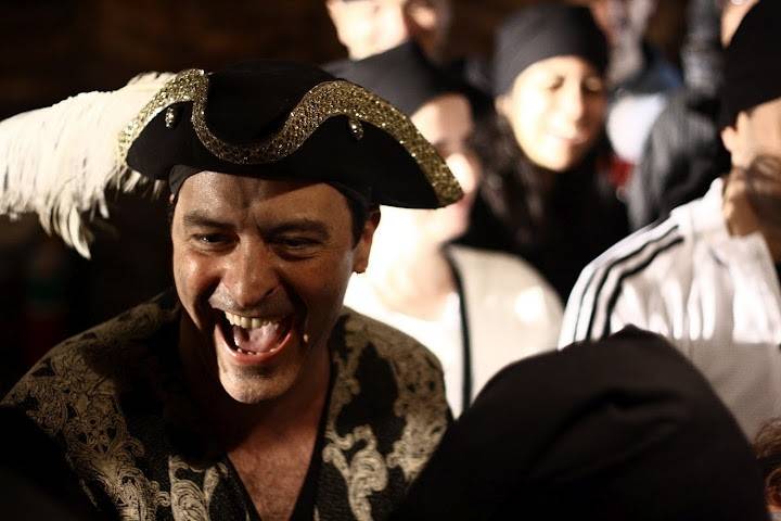 O Ilha do Tesouro: nessa aventura teatral a plateia é recrutada durante o espetáculo