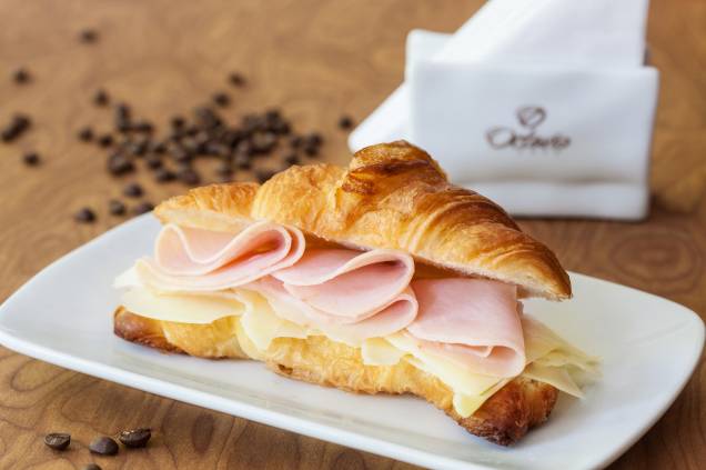 Croissant recheado do Octavio Café Croissant recheado do Octavio Café