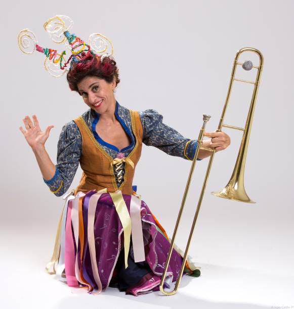 Operilda na Orquestra Amazônica: espetáculo se inspira na trajetória da música brasileira Operilda na Orquestra Amazônica: espetáculo se inspira na trajetória da música brasileira