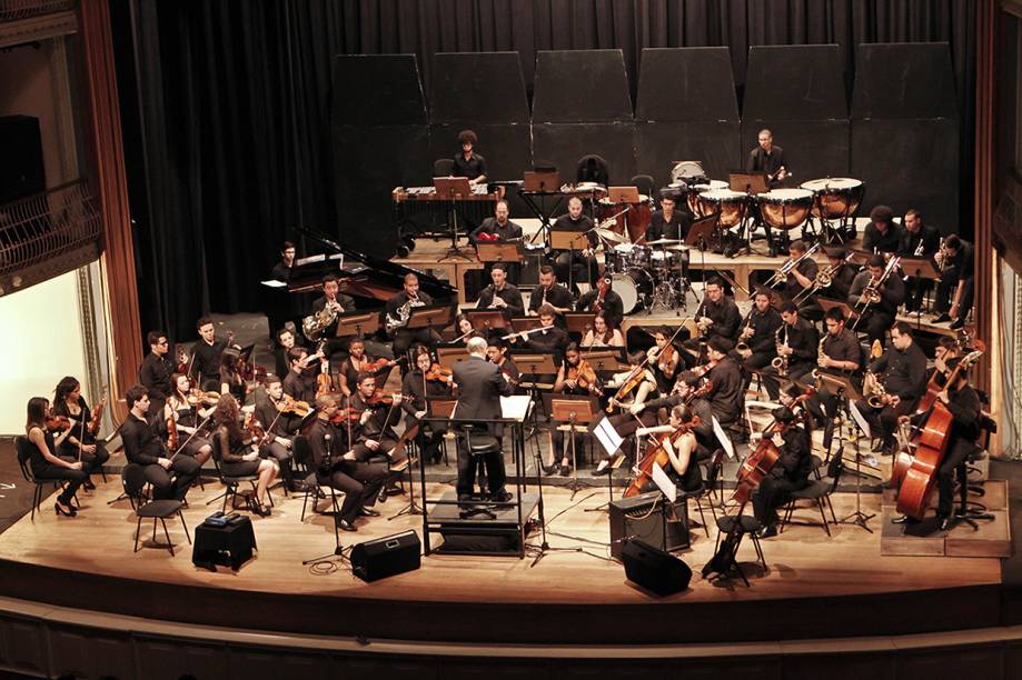 A Orquestra Jovem Tom Jobim em ação