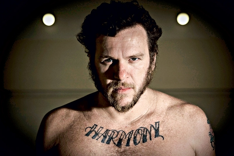 Cantor e compositor: mistura de referências Cantor e compositor: mistura de referências