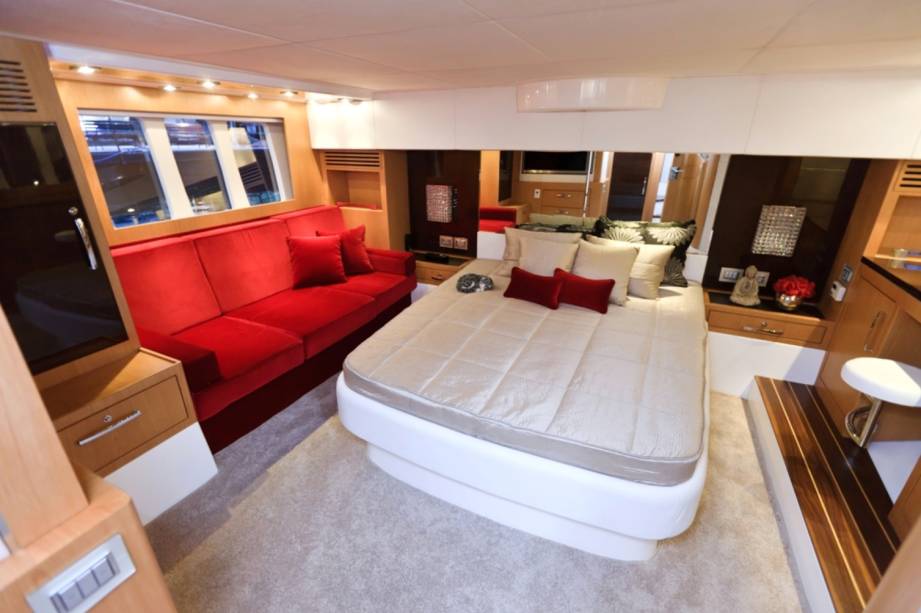 Phantom 620: a confrotável suíte da embarcação Phantom 620: a confrotável suíte da embarcação