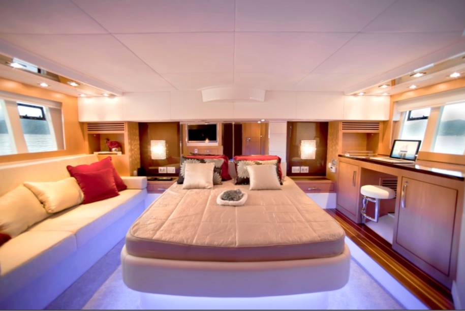 Phantom 620: a outra suíte da lancha, que tem 62 pés (18,8 metros) Phantom 620: a outra suíte da lancha, que tem 62 pés (18,8 metros)