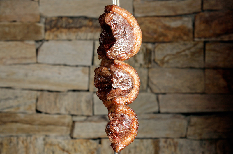 Entre as boas pedidas do rodízio está a picanha Entre as boas pedidas do rodízio está a picanha