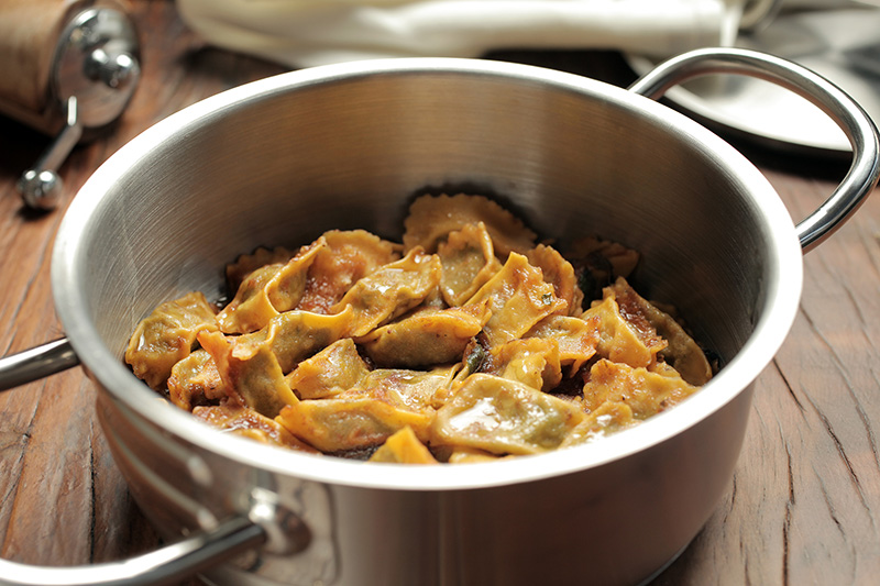 Agnellotti de coelho no molho da própria carne Agnellotti de coelho no molho da própria carne