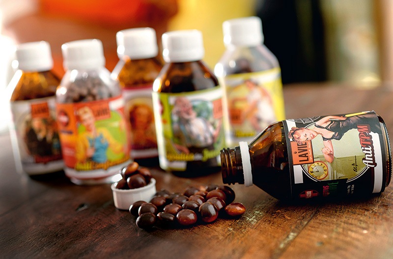 A linha de placebos inclui o antídoto para a TPM: confeitos de chocolate ao leite ou branco A linha de placebos inclui o antídoto para a TPM: confeitos de chocolate ao leite ou branco