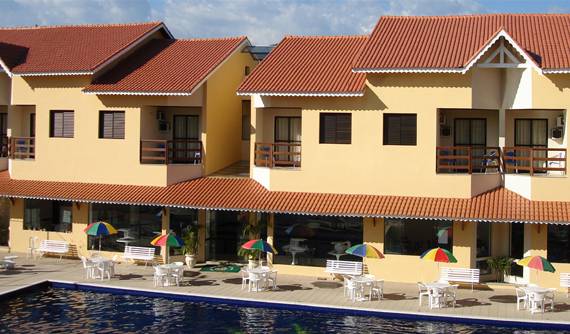 Hotel tem piscina coberta e aquecida Hotel tem piscina coberta e aquecida