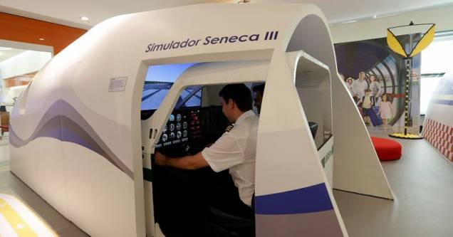 Entre as atividades, há simuladores de avião