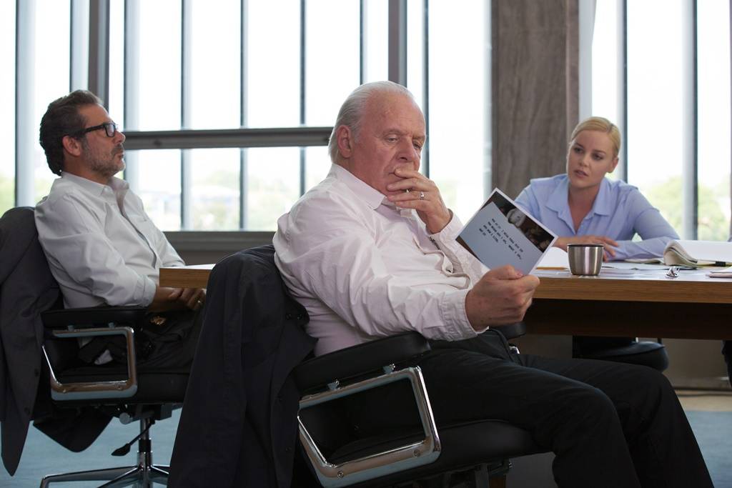 Presságios de um Crime: Anthony Hopkins vive um médico aposentado que ajuda o FBI a capturar um serial killer Presságios de um Crime: Anthony Hopkins vive um médico aposentado que ajuda o FBI a capturar um serial killer