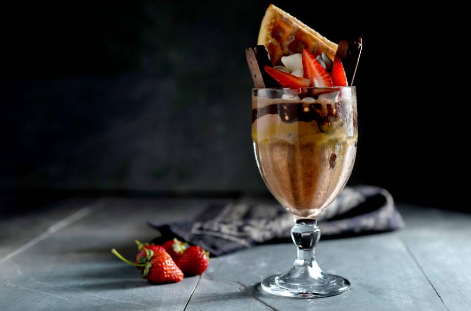 Festival de Milk-Shake: com sorvetes de chocolate belga e de doce de leite Festival de Milk-Shake: com sorvetes de chocolate belga e de doce de leite