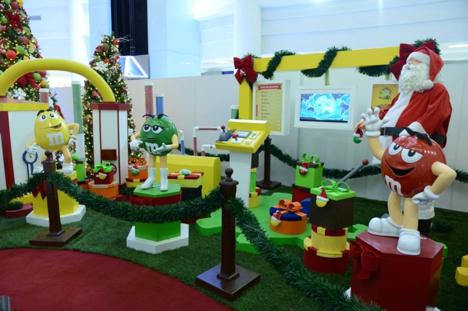 Bonecos da marca M&M’s irão desfilar entre os corredores do complexo durante o Natal Bonecos da marca M&M’s irão desfilar entre os corredores do complexo durante o Natal